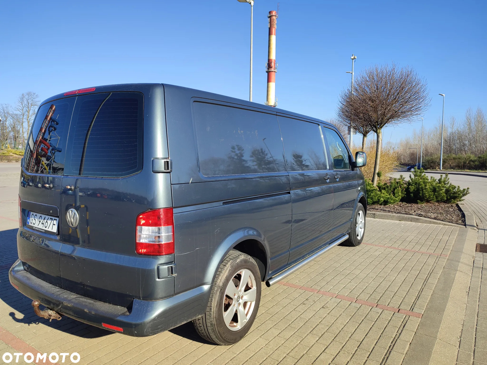 Volkswagen T5 Long L2H1 2.5TDI Klima, Alu, Skrzydełka, Podłokietniki, Po pełnym serwisie - 9