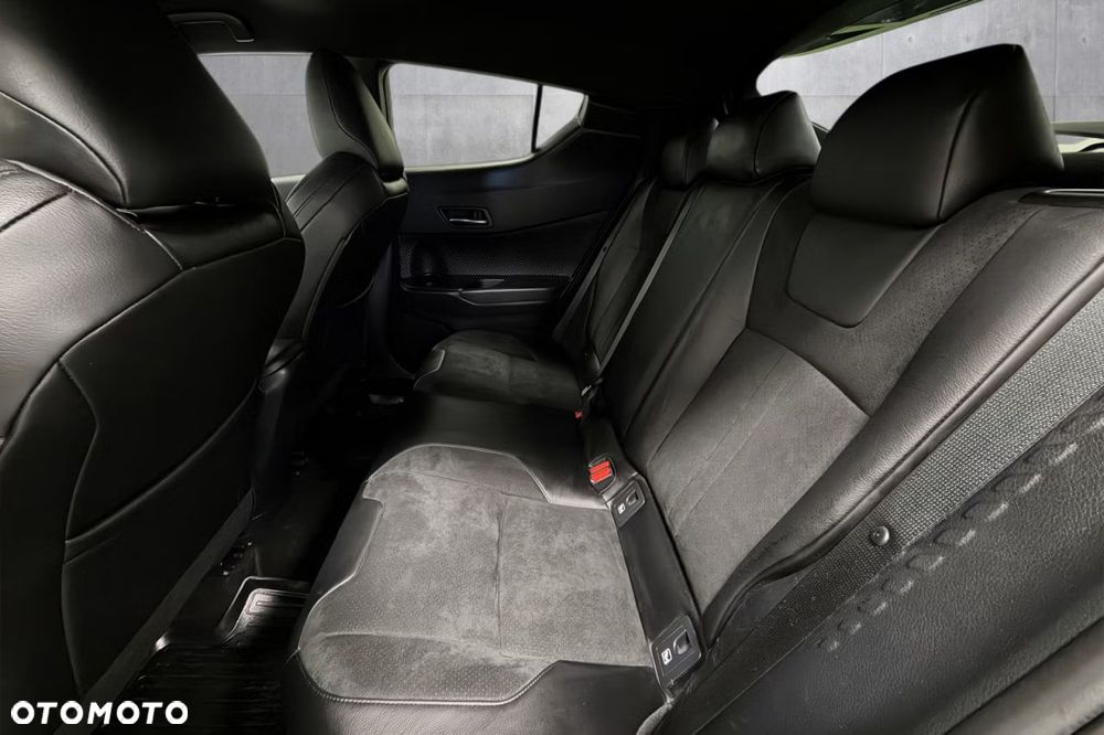 Toyota C-HR Lounge - 24