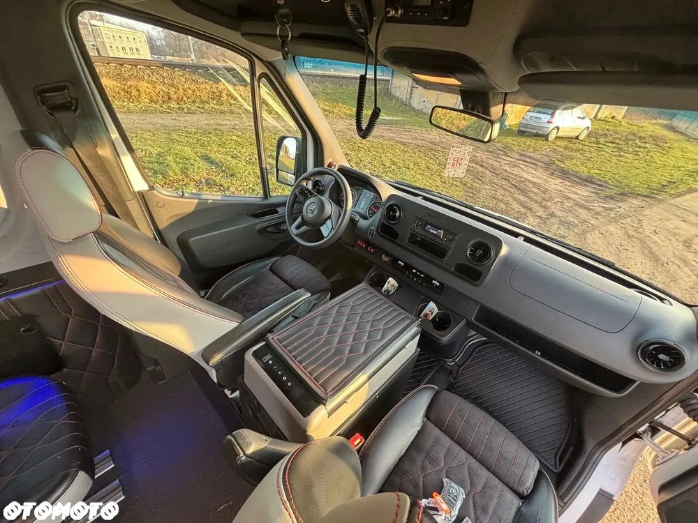 Mercedes-Benz Sprinter - 27