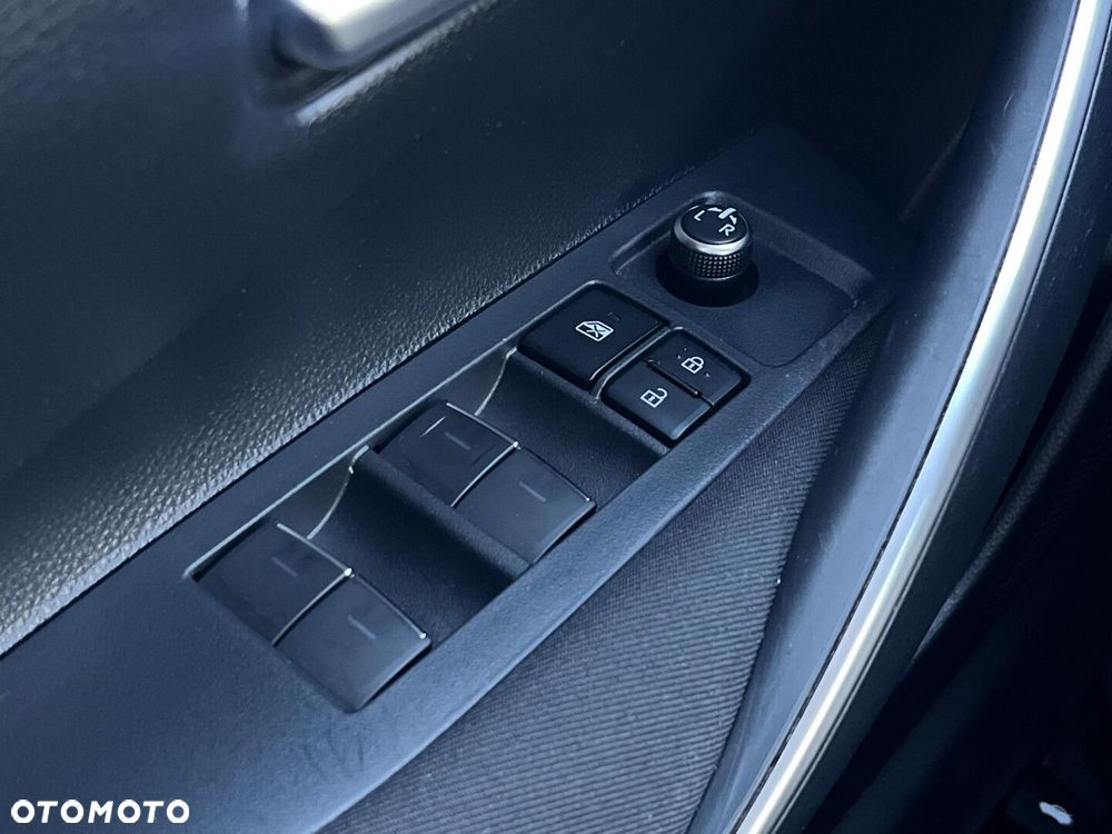 Toyota Corolla 1.8 Hybrid Comfort - 32