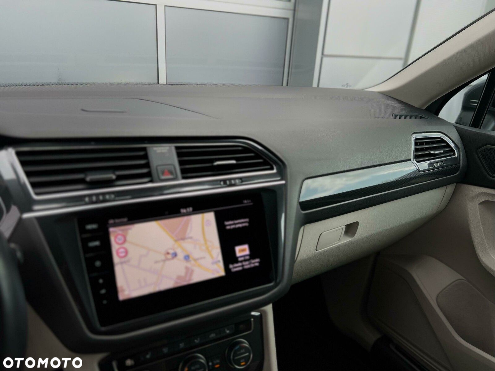 Volkswagen Tiguan Allspace 2.0 TSI 4Mot Highline DSG 7os - 12