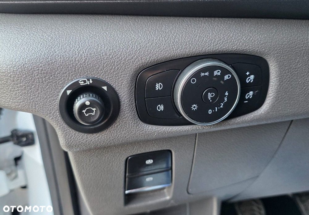 Ford Transit - 17