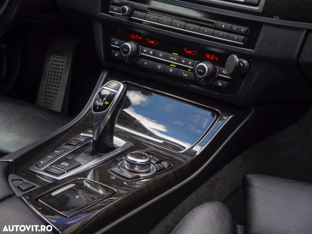 BMW Seria 5 535d xDrive AT - 31