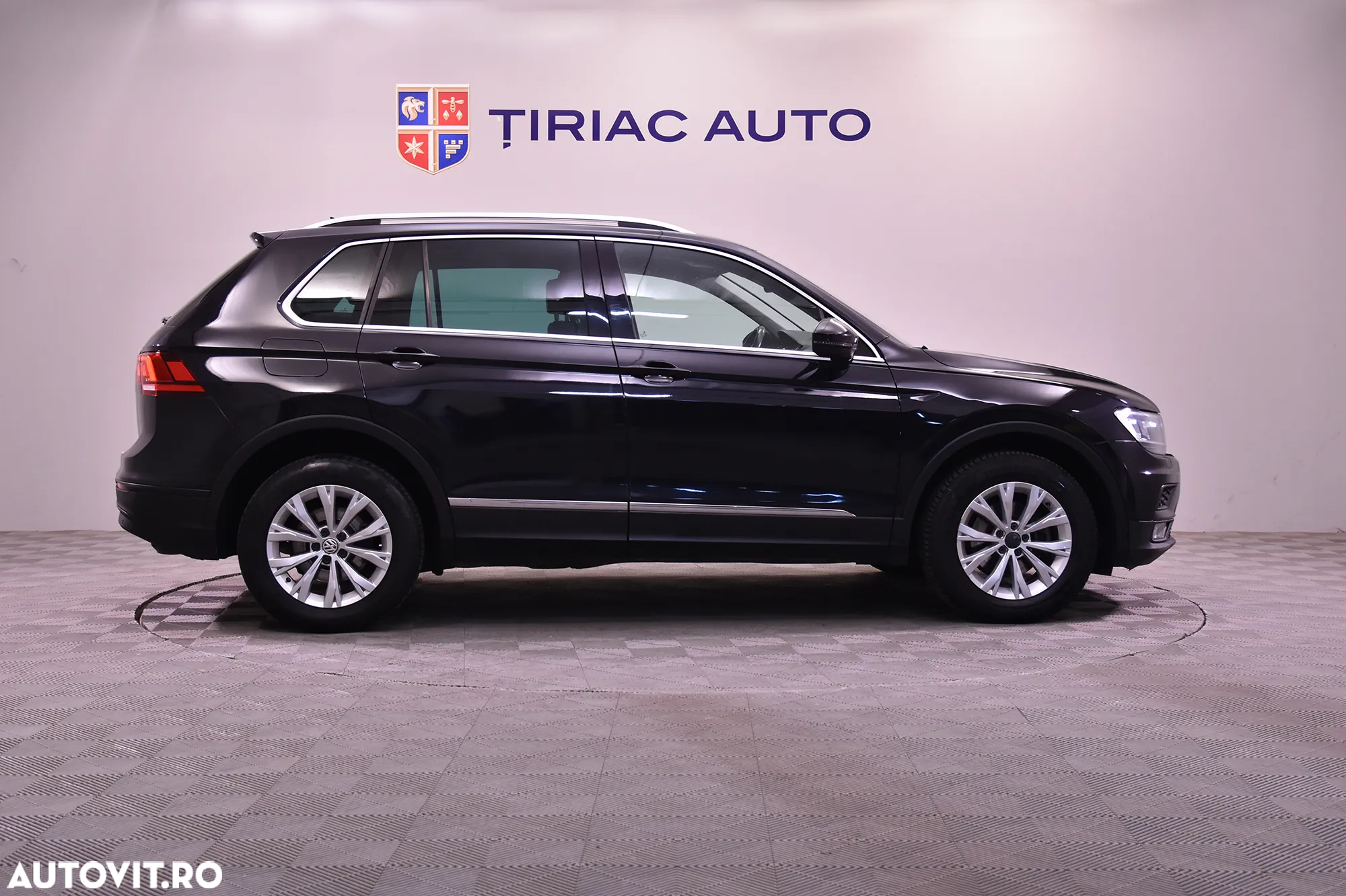 Volkswagen Tiguan 2.0 TDI 4Mot DSG Highline - 6