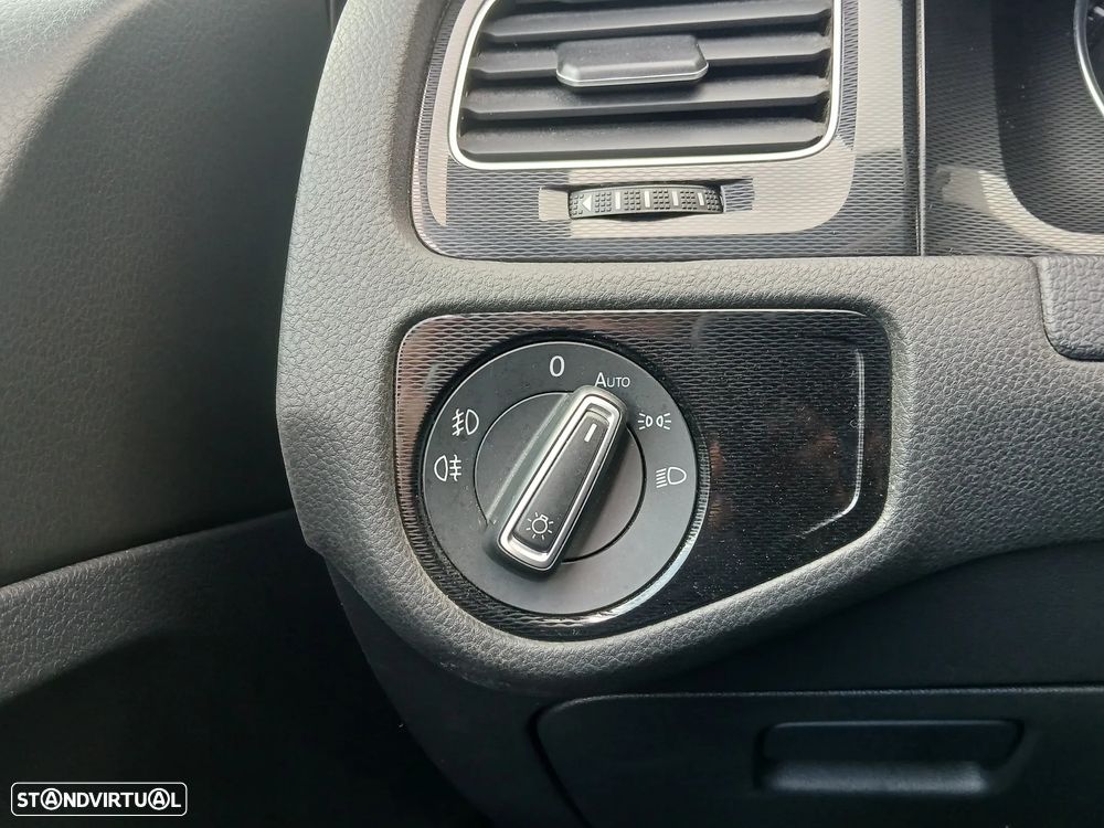 VW Golf 2.0 TDi GTD DSG - 42