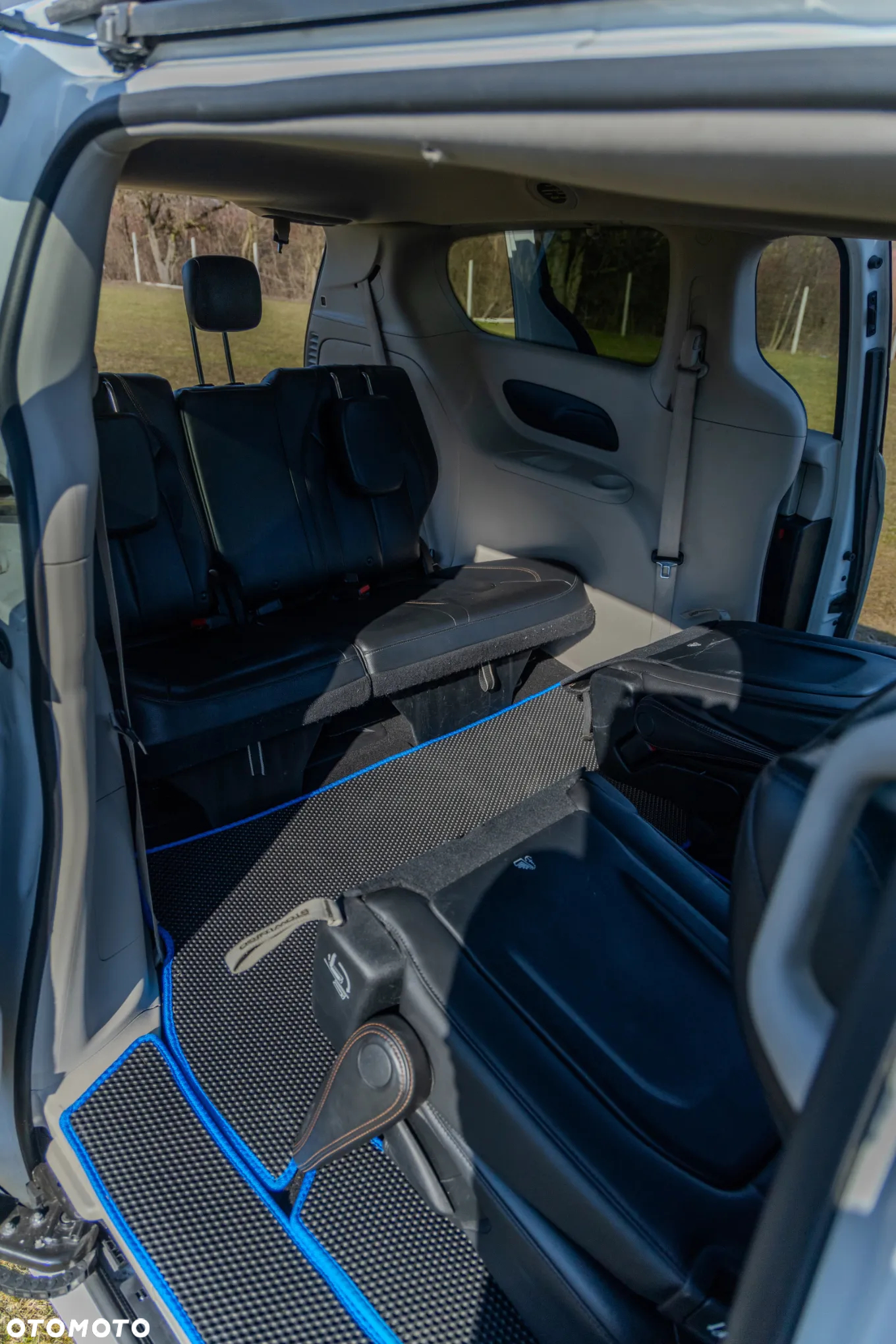 Chrysler Pacifica - 8