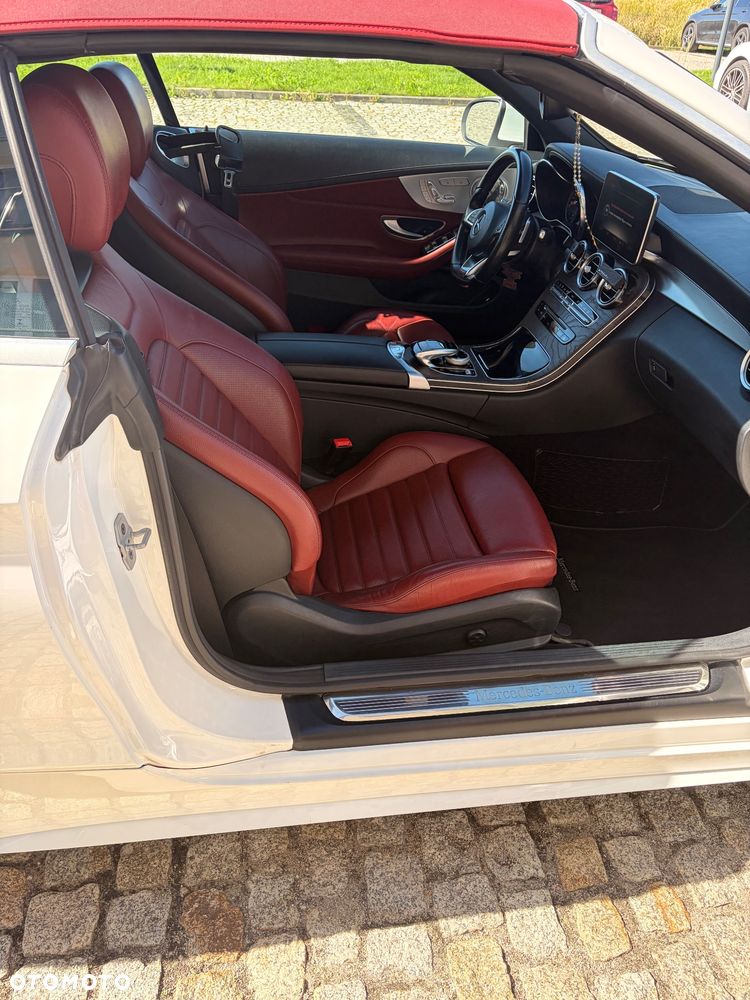 Mercedes-Benz Klasa C 300 9G-TRONIC - 13