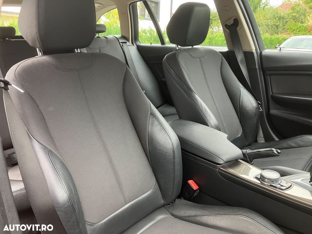 BMW Seria 3 320d Touring Aut. Efficient Dynamics Edition Blue Perf. Modern Line - 24