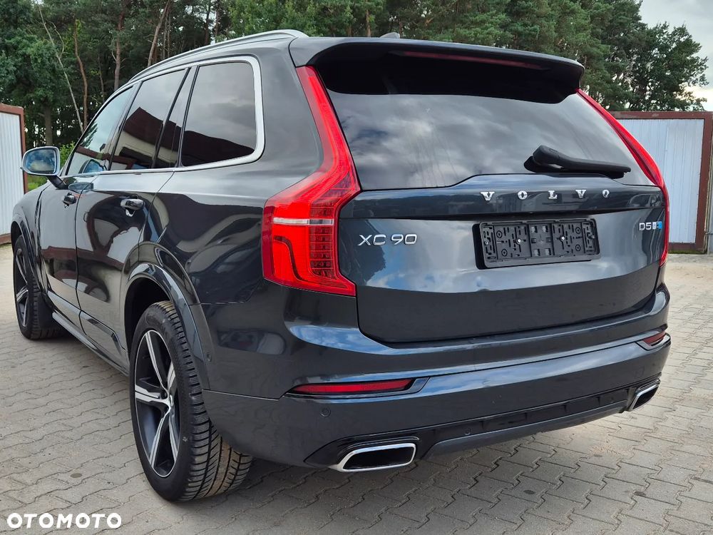 Volvo XC 90 D5 AWD Geartronic RDesign - 12