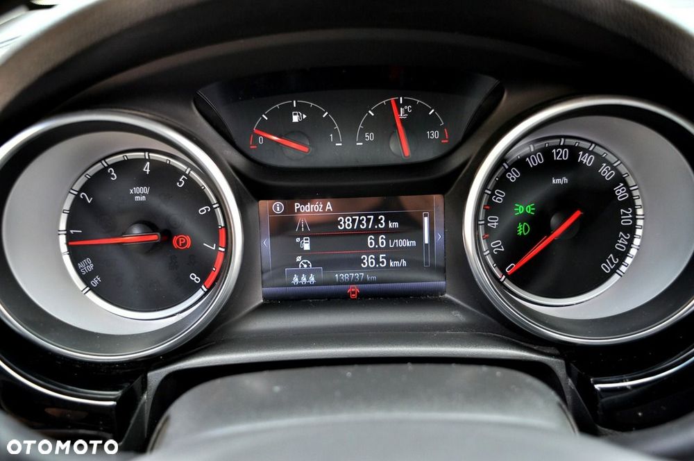 Opel Astra 1.4 T Dynamic S&S - 19