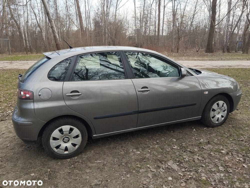 Seat Ibiza 1.4 16V Signo - 5