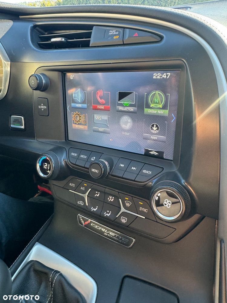 Chevrolet Corvette - 18