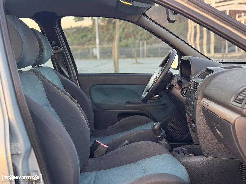 Renault Clio 1.2 16V Billabong - 14