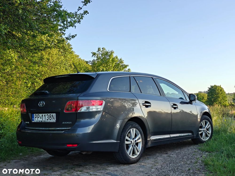 Toyota Avensis 2.0 D-4D Sol - 3