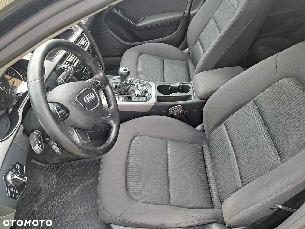 Audi A4 Avant 2.0 TDI - 9