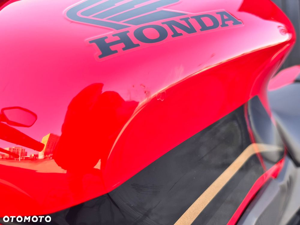 Honda CBR - 13