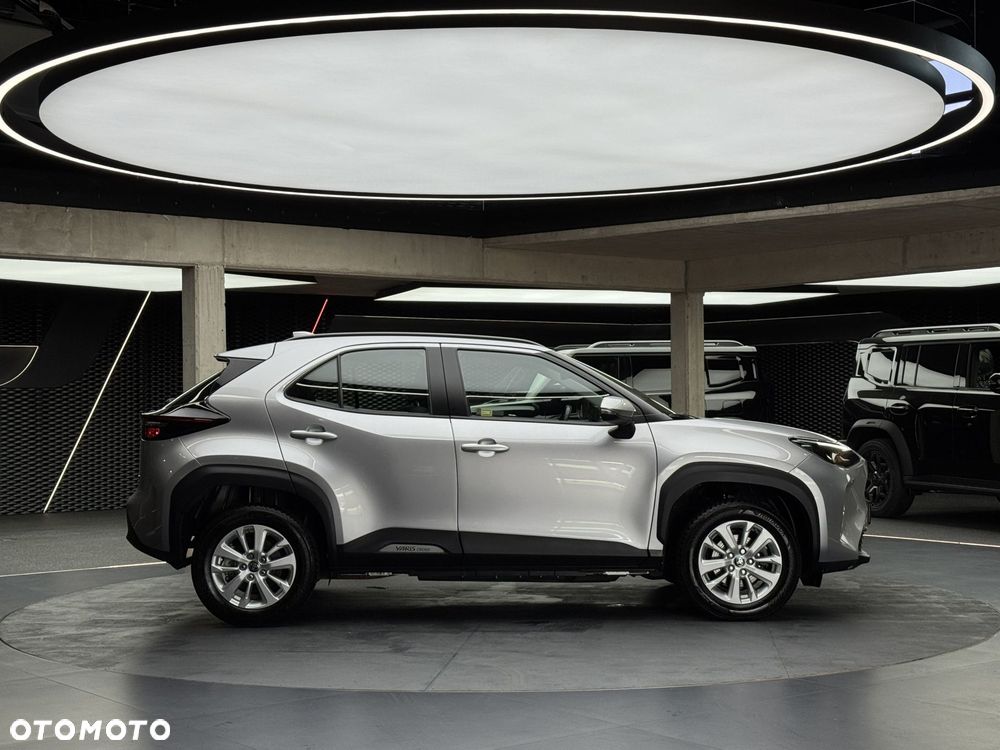Toyota Yaris Cross Hybrid 1.5 Comfort AWD - 7