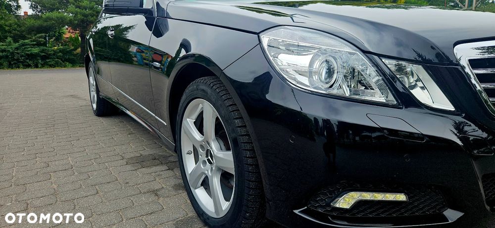 Mercedes-Benz Klasa E 200 CGI BlueEFFICIENCY 7G-TRONIC Avantgarde - 21