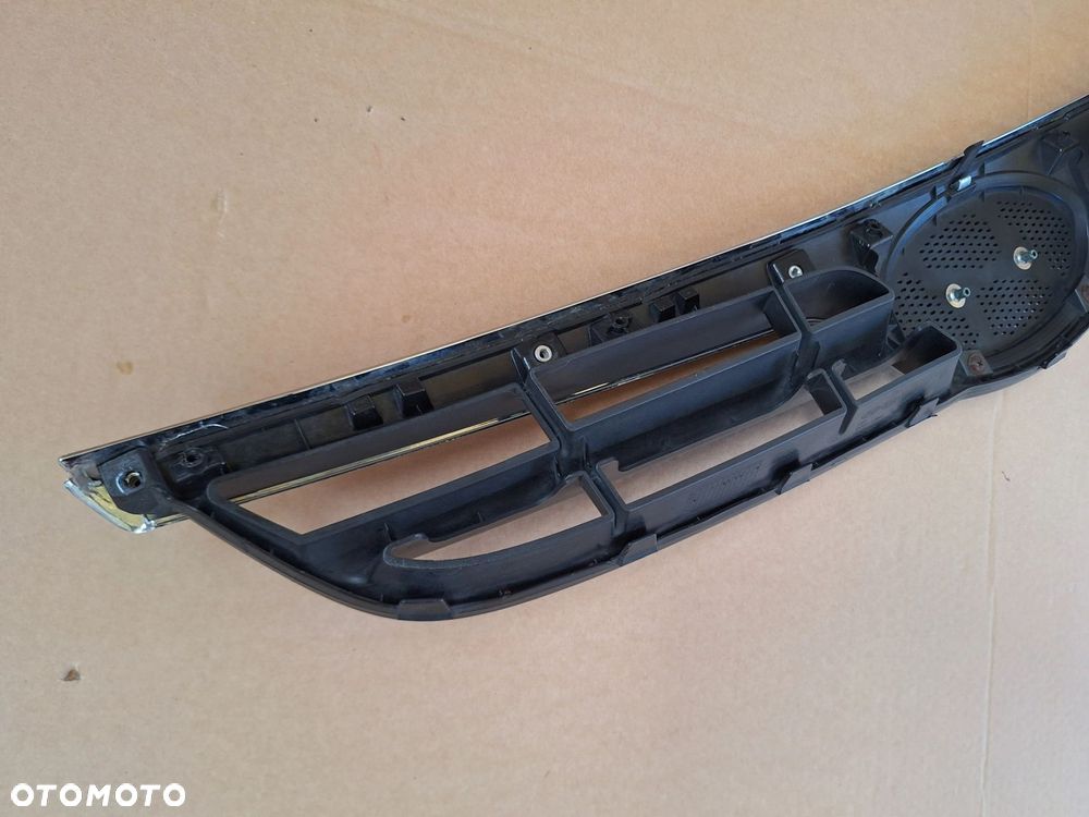 HYUNDAI i20 I GRILL ATRAPA+ KRATKA ŚRODKOWA W ZDERZAK PRZÓD 86561-J1000 86351-1J000 - 9