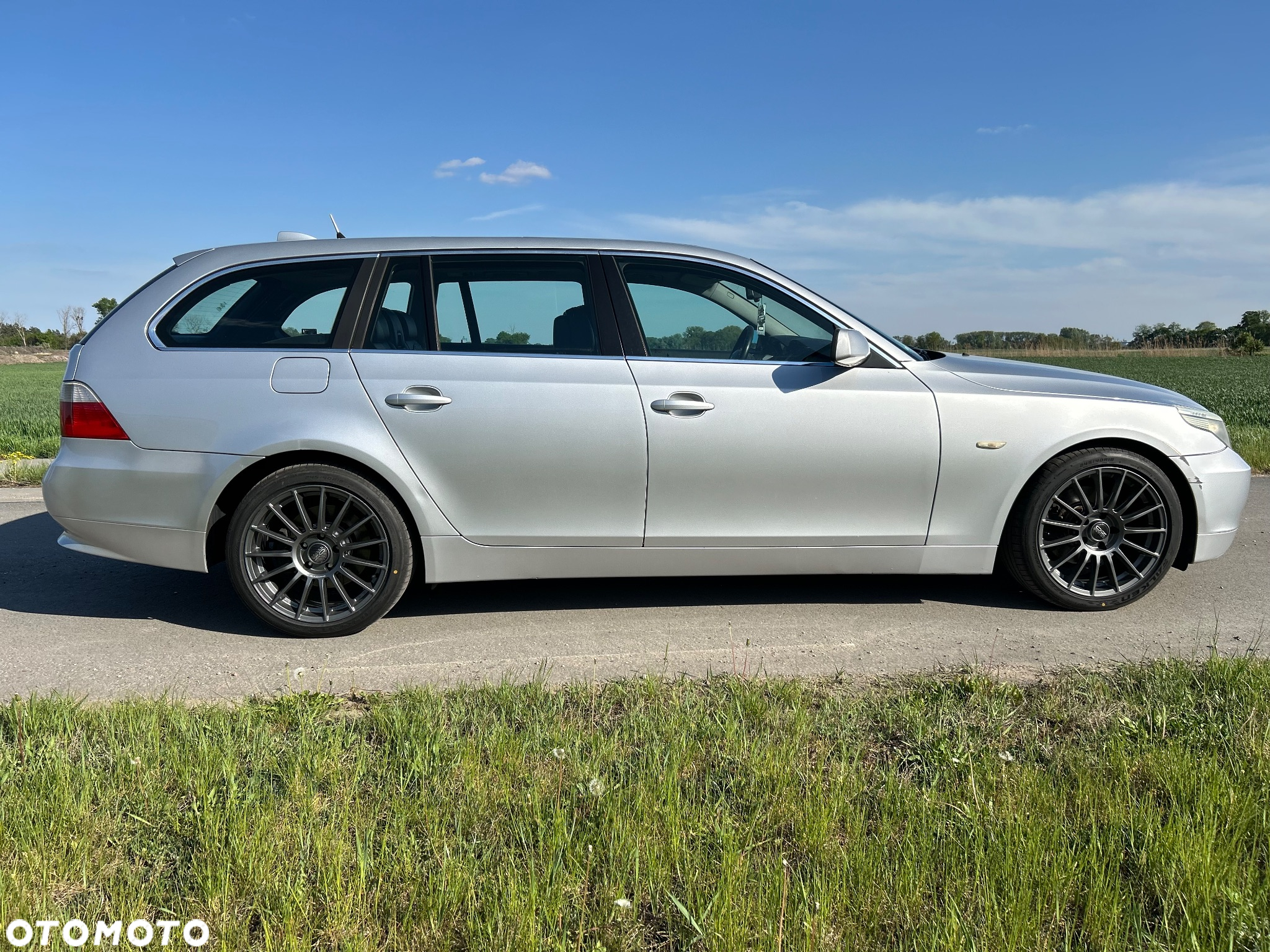 BMW Seria 5 525d Touring - 4