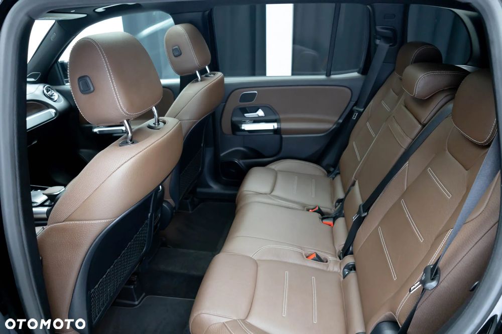 Mercedes-Benz GLB - 38