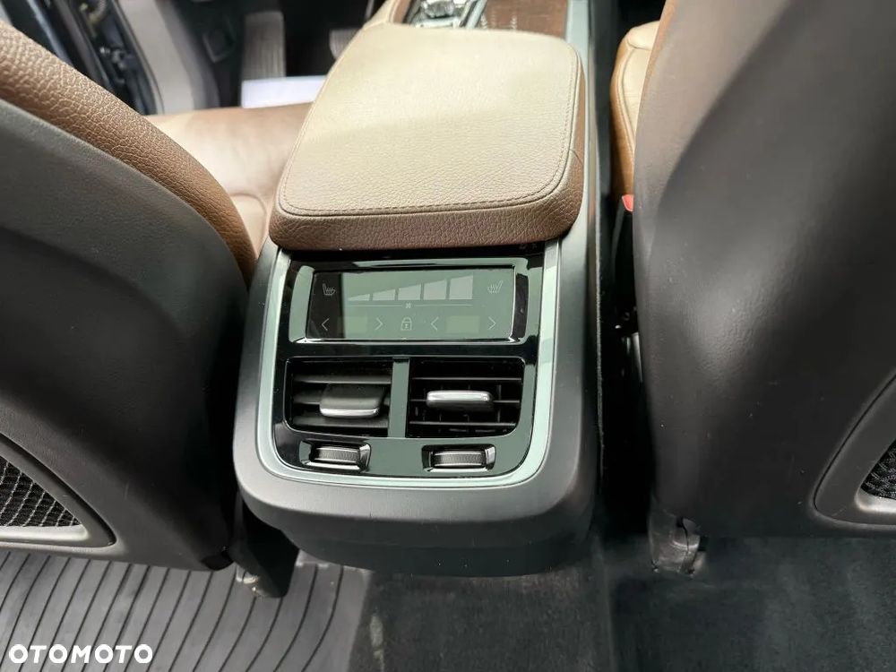 Volvo XC 90 T6 AWD Momentum 7os - 12