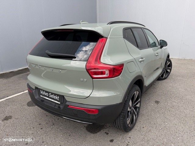 Volvo Xc 40 2025 photo 2