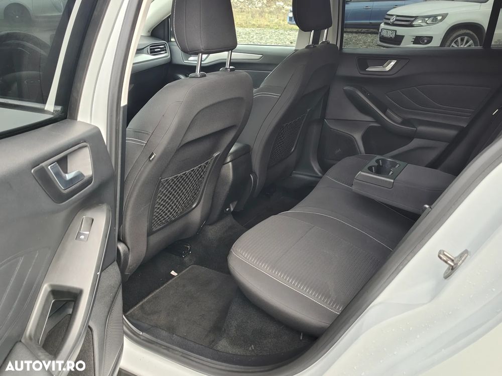 Ford Focus 1.5 EcoBlue Start-Stopp-System TITANIUM - 13