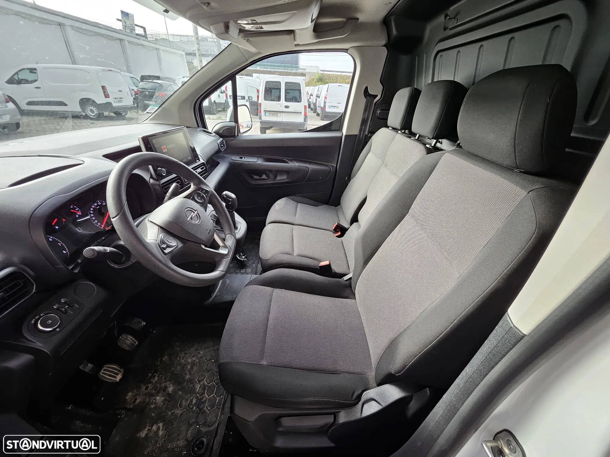 Opel Combo Maxi Longa 1.5CDTI 102cv L2 3Lugares Ecrã Central - 6