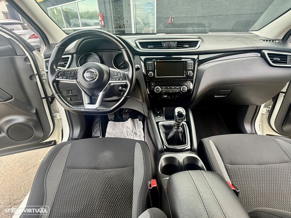 Nissan Qashqai 1.5 dCi N-Connecta J18+Led - 35