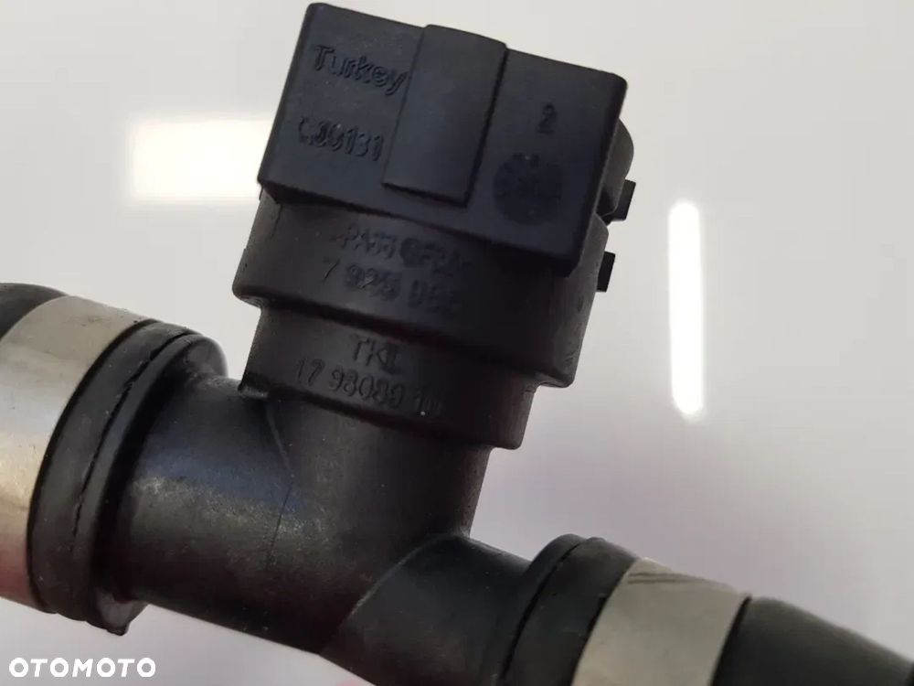 Wąż rura przewód wody czujnik temp BMW X3 X4 X5 X6 F10 F20 F30 7926146 7823993 200735-10 - 9