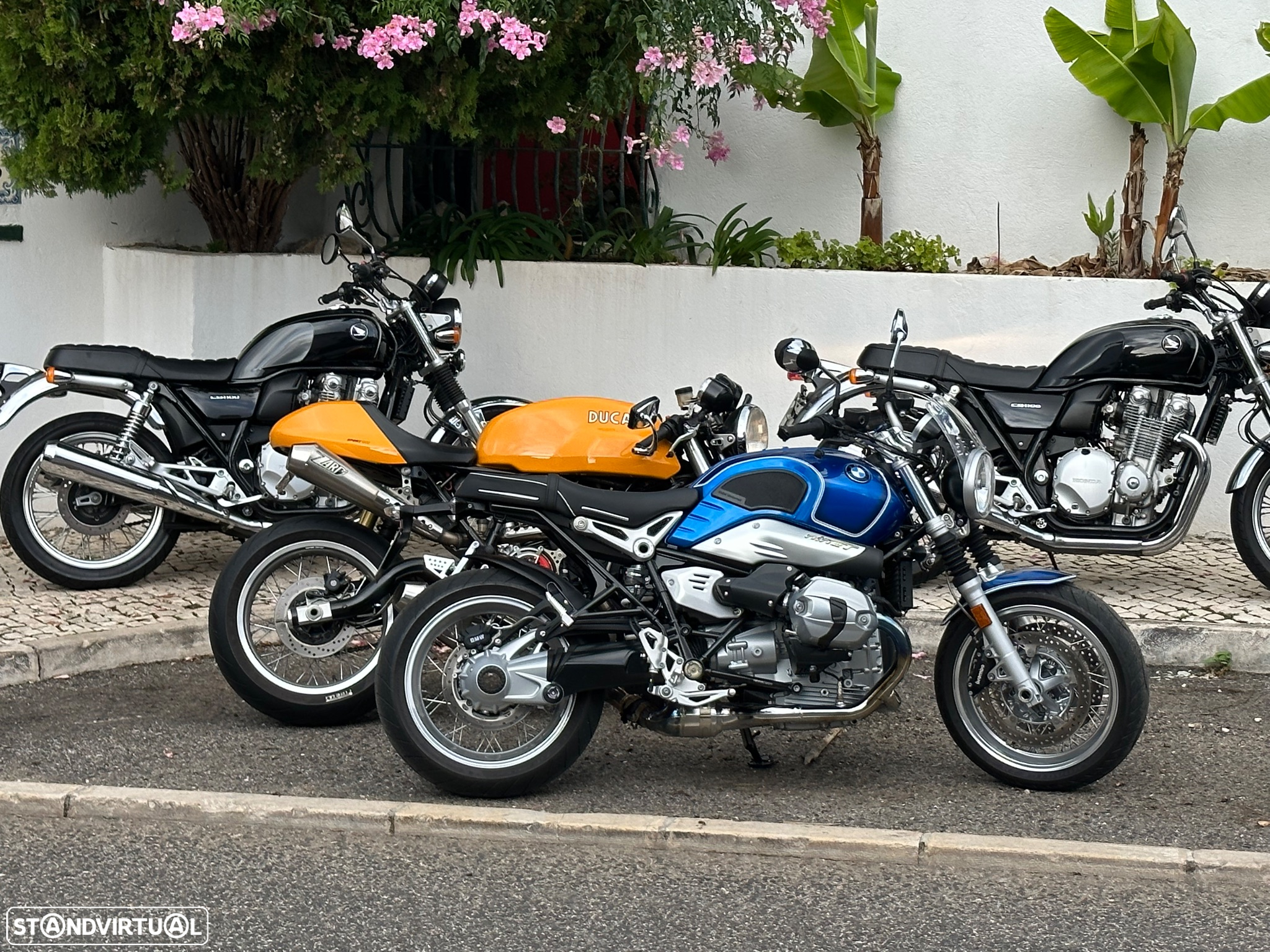 BMW R nineT - 4