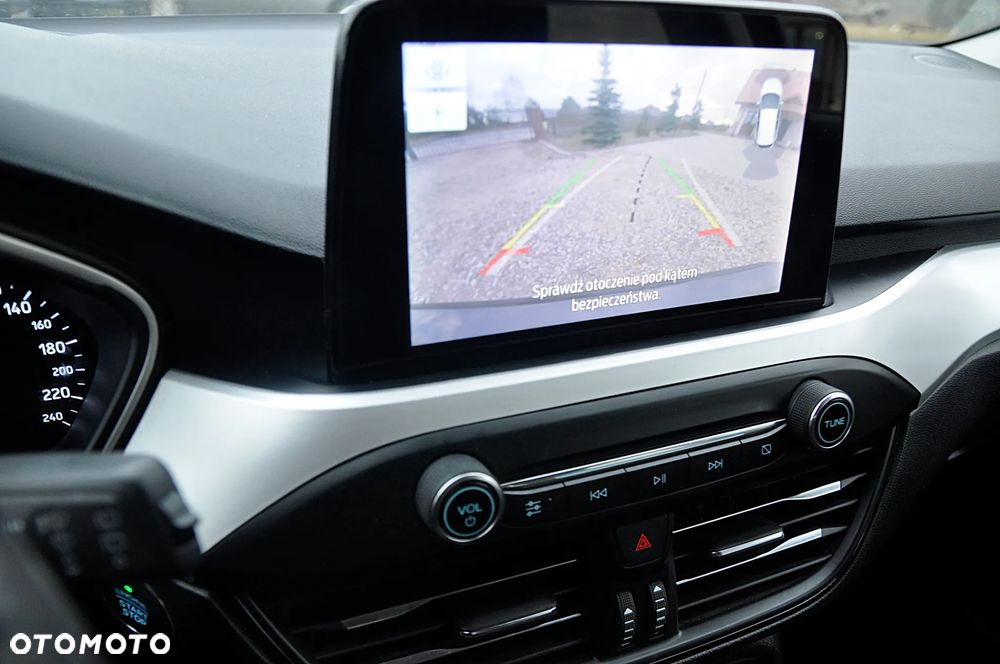 Ford Focus 2.0 EcoBlue Active Business - 11