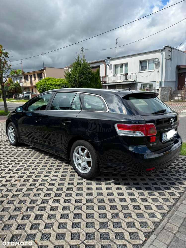 Toyota Avensis 1.8 Sol - 2