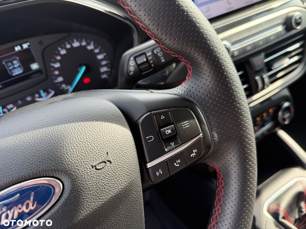 Ford Focus 1.0 EcoBoost ST-Line - 12