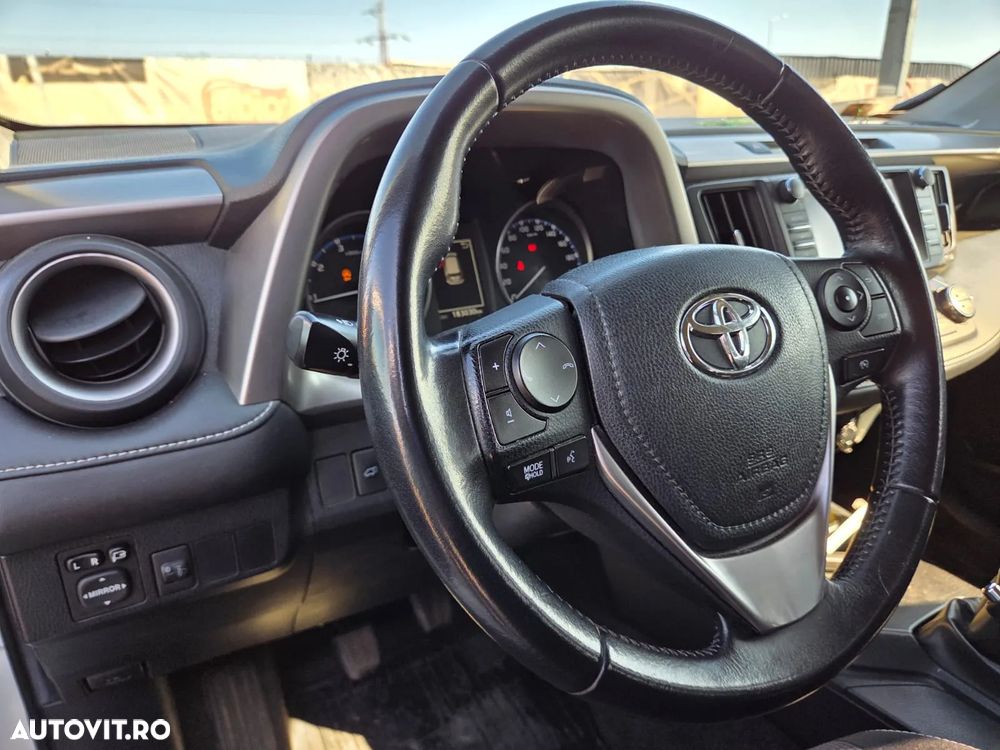 Toyota RAV4 2.0 D-4D 2WD Comfort - 5