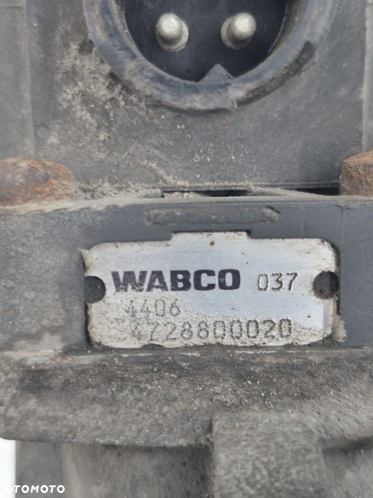 ZAWÓR REGULACJI PODUSZEK ECAS  SCANIA R - 4