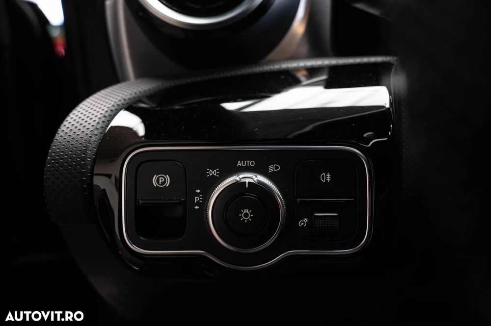 Mercedes-Benz CLA 200 d 8G-DCT AMG Line - 28