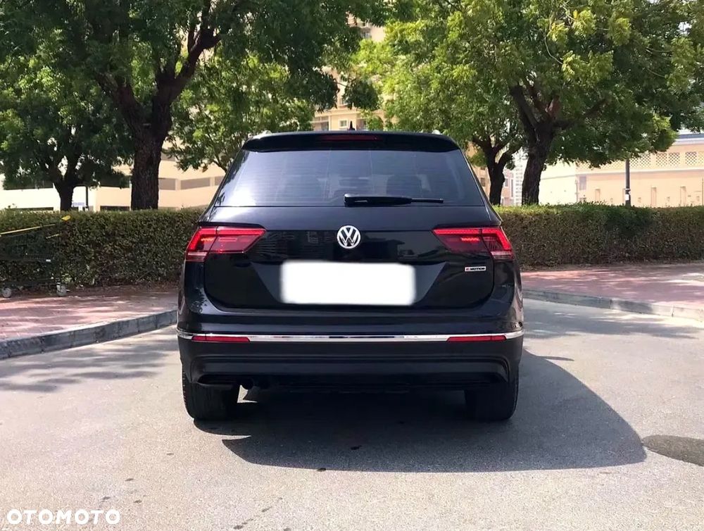 Volkswagen Tiguan - 4