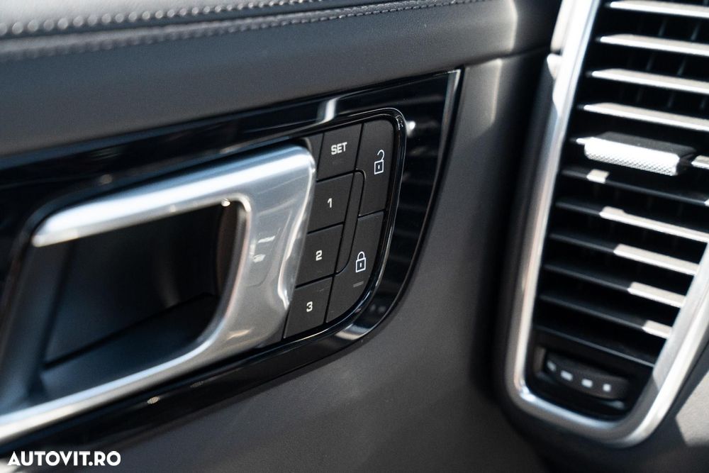 Porsche Cayenne Turbo - 22