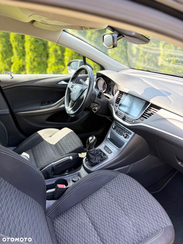 Opel Astra 1.6 D (CDTI) Dynamic - 17