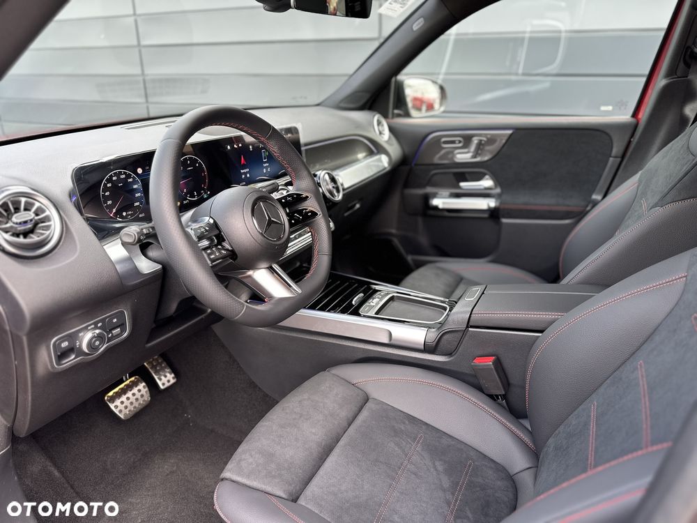 Mercedes-Benz GLB 220 d 4-Matic AMG Line 8G-DCT - 10