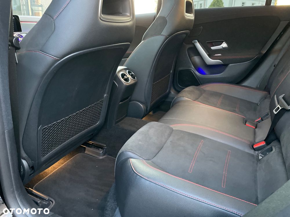 Mercedes-Benz CLA 200 AMG Line 7G-DCT - 9