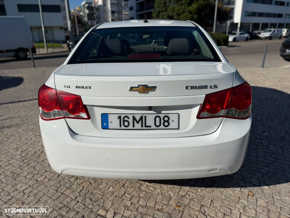 Chevrolet Cruze 1.6 LT - 19