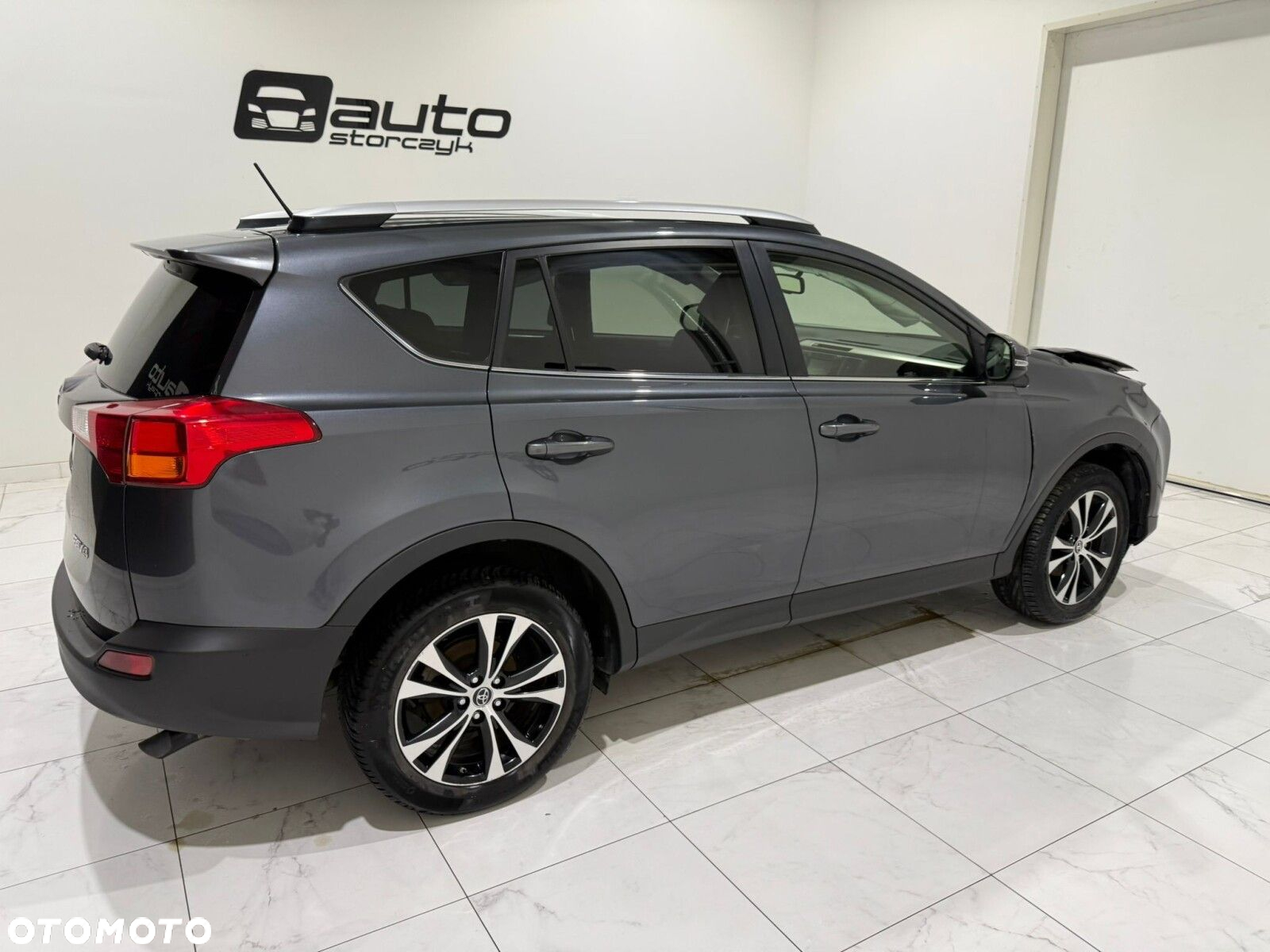 Toyota RAV4 - 18