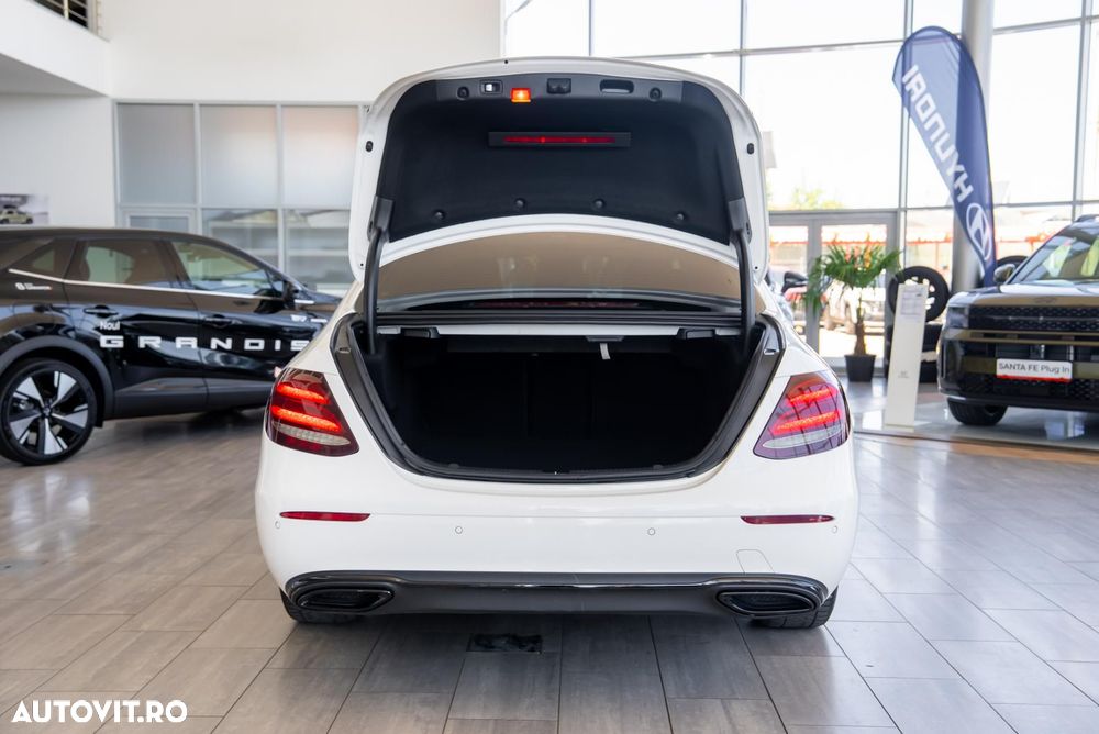 Mercedes-Benz E 220 d 4Matic 9G-TRONIC Avantgarde - 11