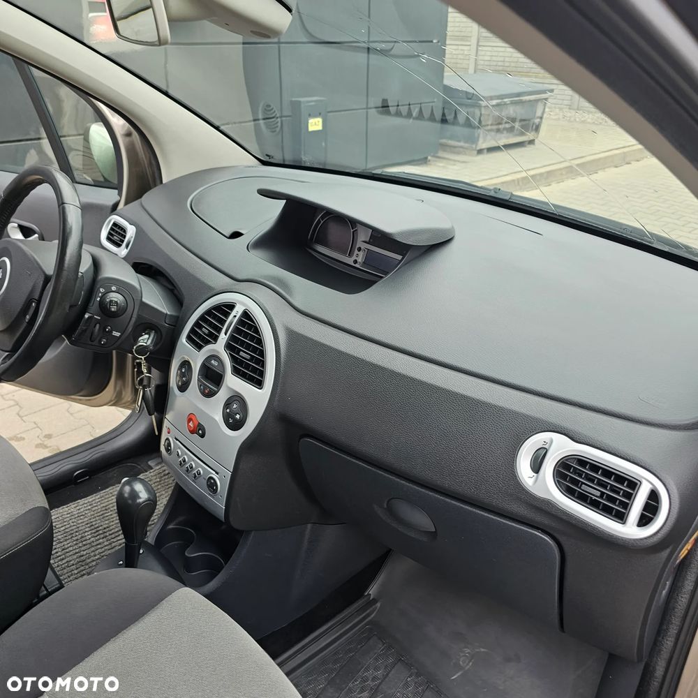 Renault Modus Grand 1.6 16V ESP Limited - 17