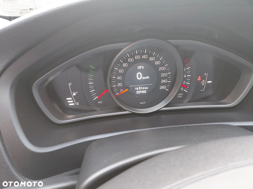 Volvo V40 T2 Summum - 16