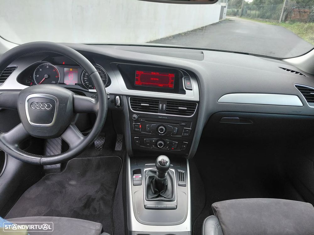 Audi A4 Avant 2.0 TDI Sport - 12