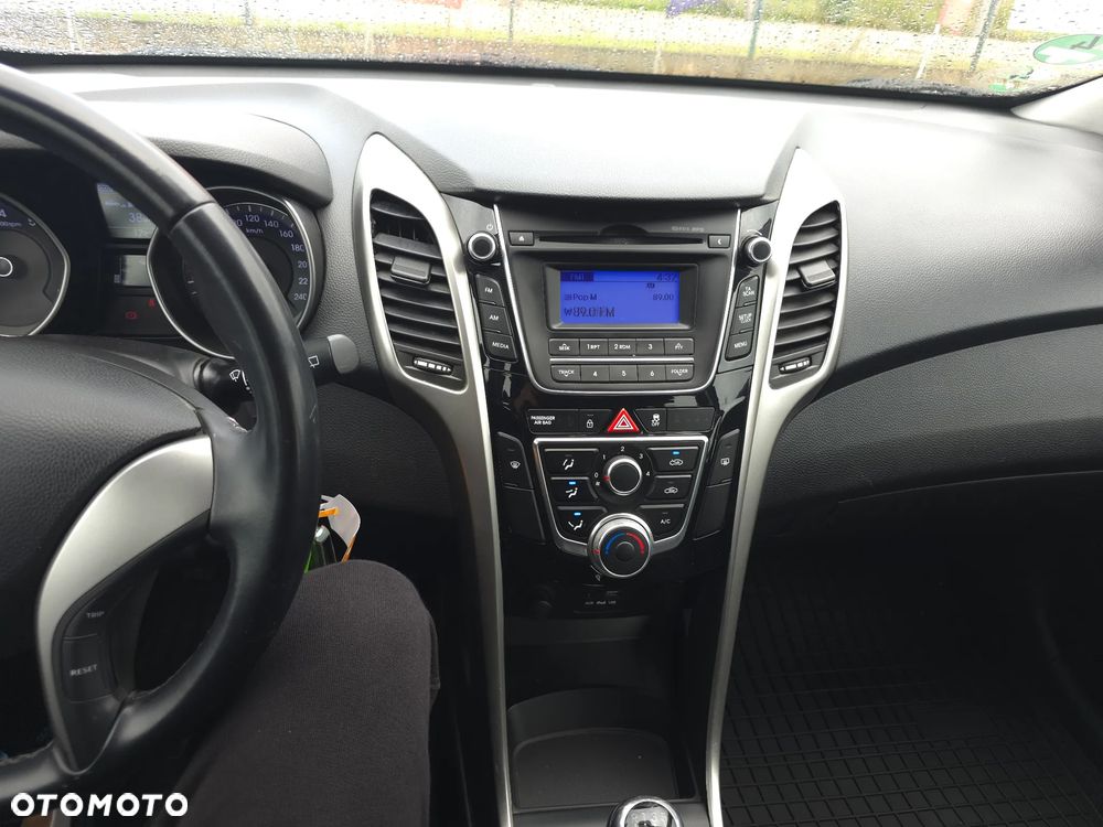 Hyundai i30 blue 1.4 Classic - 21